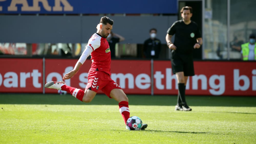 Freiburgs Vincenco Grifo trifft bei seinem Comeback per Elfmeter zum Ausgleich.
