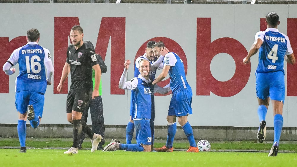 Meppen bezwingt Ingolstadt und jubelt über den wichtigen Dreier.