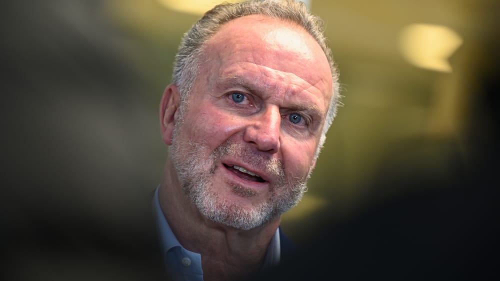 Lud ein und berichtete vom Treffen der 15 Profiklubs: Bayerns Vorstandsboss Karl-Heinz Rummenigge.