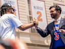 A Ticker Tape Parade And Keys To The City For The 2026 NBA, Basketball Herren, USA Champion New York Knicks In New York City New York City Mayor Zohran Mamdani attends the New York Knicks 2026 NBA Championship celebration at City Hall Plaza in New York City, on June 18, 2026. New York City NY United States PUBLICATIONxNOTxINxFRA Copyright: xNeilxConstantinex originalFilename:costantine-atickert260618_npdmj.jpg