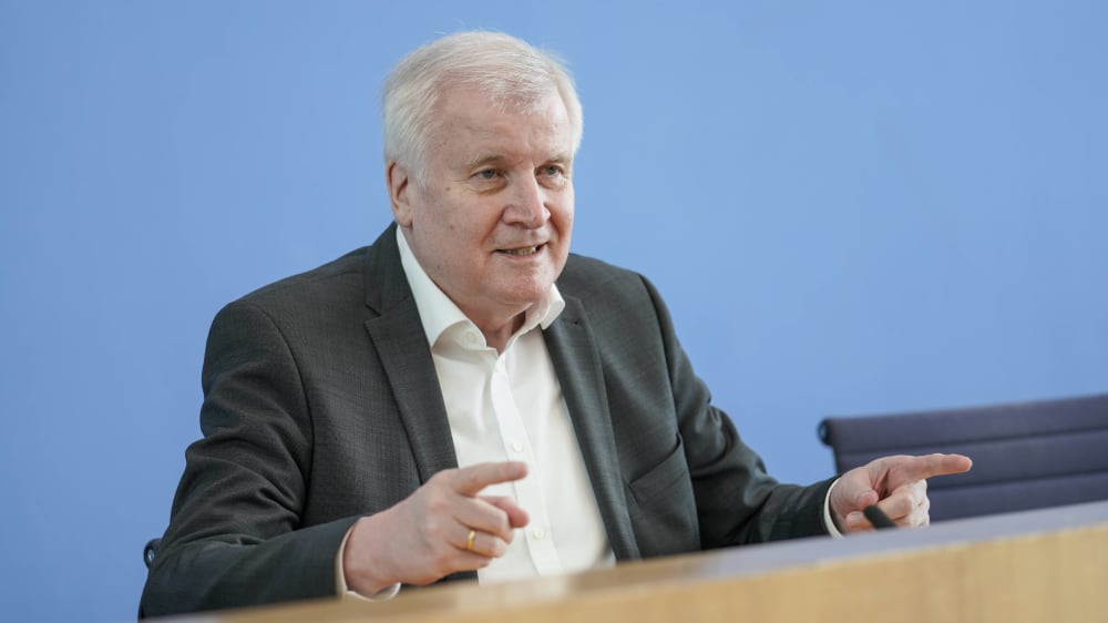 Im Kabinett für den Sport zuständig: Bundesinnenminister Horst Seehofer.