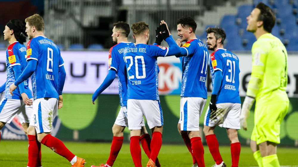 Tabellenführer: Durch den Heimsieg über den VfL Bochum grüßen die Störche - zumindest für einige Stunden - von der Spitze der 2. Bundesliga.