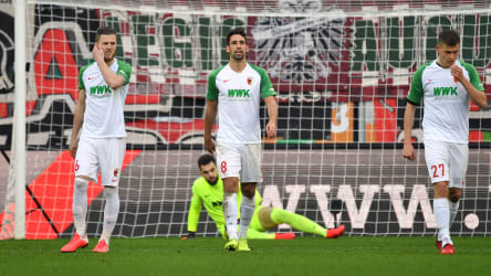 Augsburgs Keeper Tomas Koubek