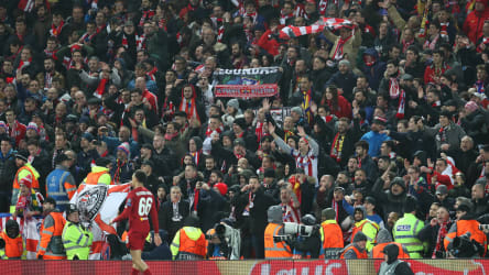 Ihre Anwesenheit in Anfield stößt nun auf Kritik: Fans von Atletico Madrid.