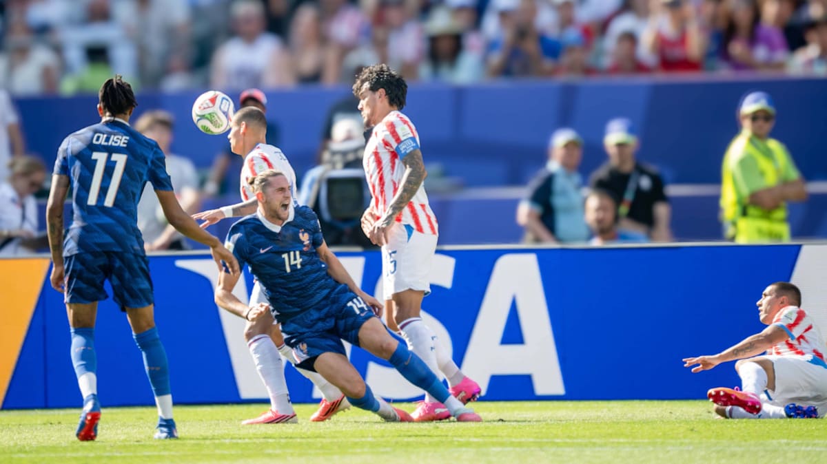 Cherki von Schiedsrichter bedient: "Wie viele Fouls gab es? 30 ...