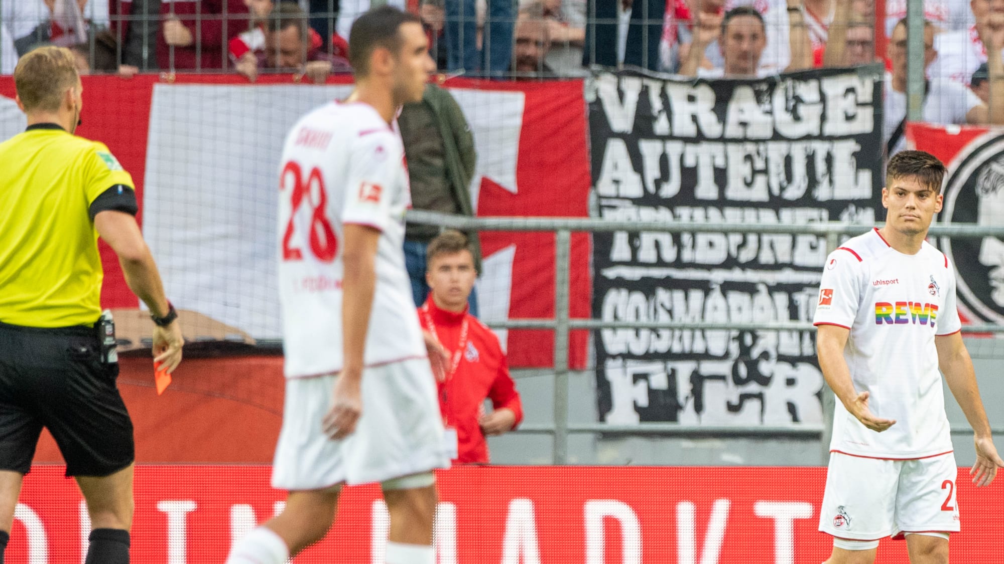 Wer Hat Die Meisten Gelben Karten In Der Bundesliga