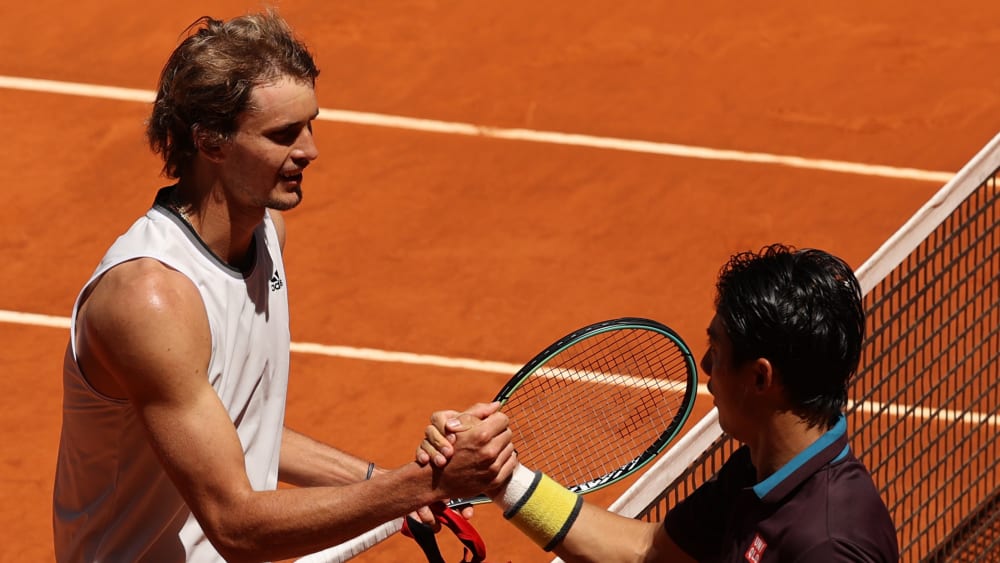 Souveräner Sieg: Alexander Zverev (li.) schaltete Kei Nishikori aus.