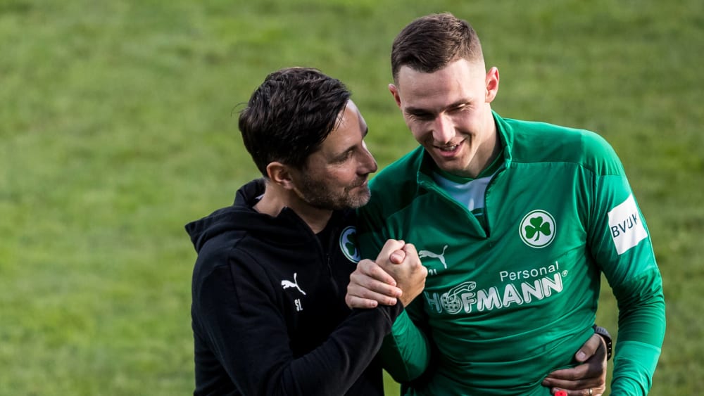Greuther Fürths Trainer Stefan Leitl gibt Branimir Hrgota eine Startelf-Garantie.
