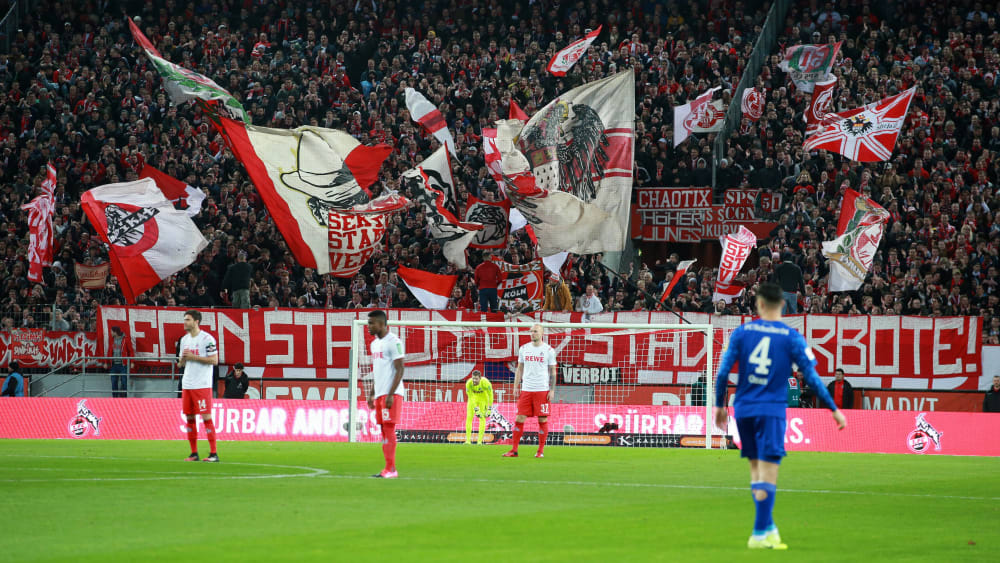 Die Fans fordern ein Umdenken im Profifußball.