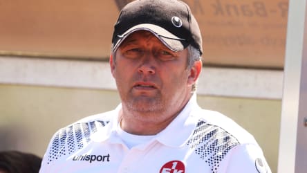 Hans Werner Moser muss seinen Posten als Trainer der U 21 des 1. FC Kaiserslautern räumen.