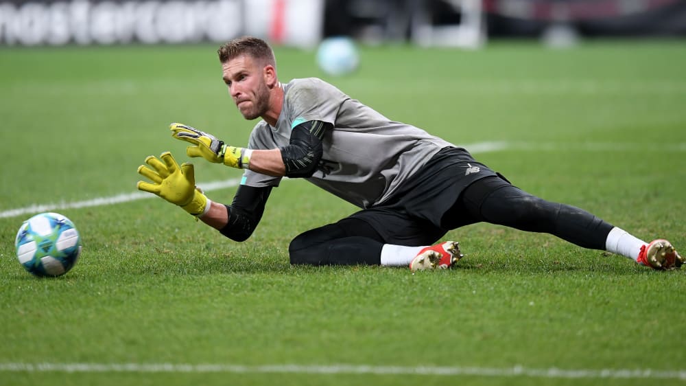 Seine erste Titelchance im neuen Trikot: Torwart Adrian bereitetet sich auf sein erstes Endspiel mit Liverpool vor.