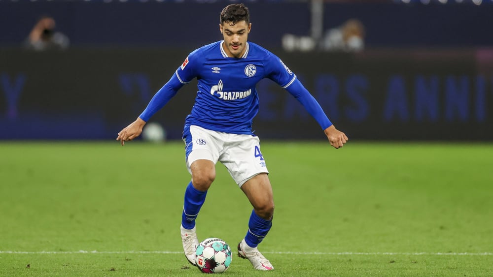 Seine Spuck-Aktion aus dem Bremen-Spiel wird untersucht: Ozan Kabak.