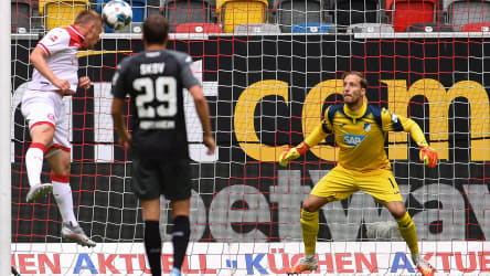 Düsseldorfs Rouwen Hennings traf früh per Kopf.