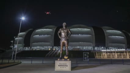 Vor dem Stadion in Santiago del Estero steht jetzt eine Maradona-Statue.
