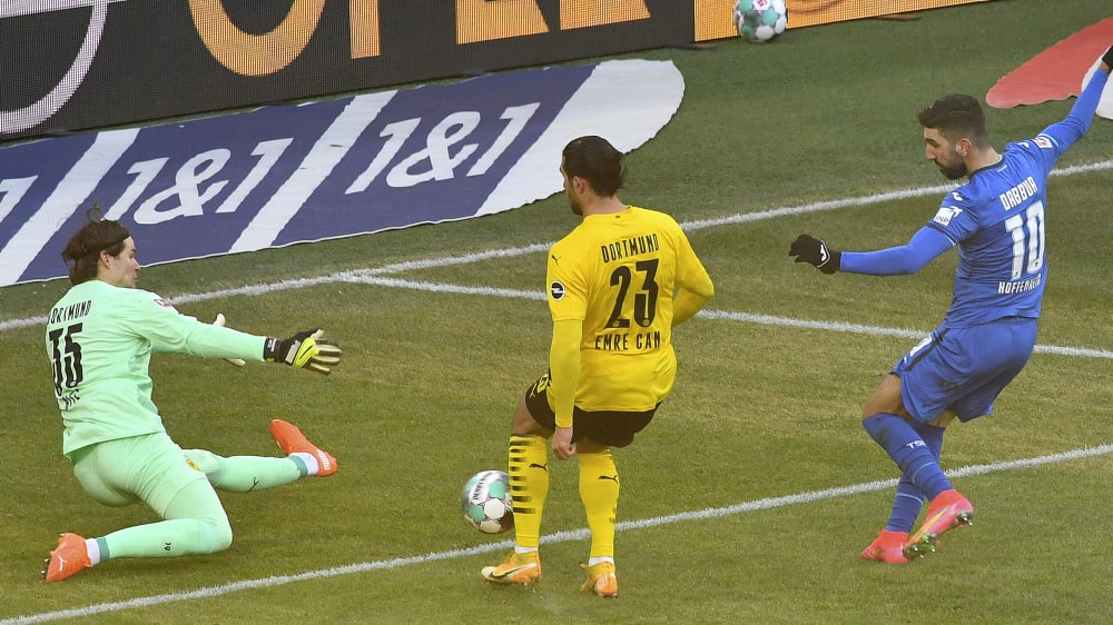 Hoffenheims Dabbur erzielt das 1:1, Can kommt zu spät und Hitz ist ohne Chance.
