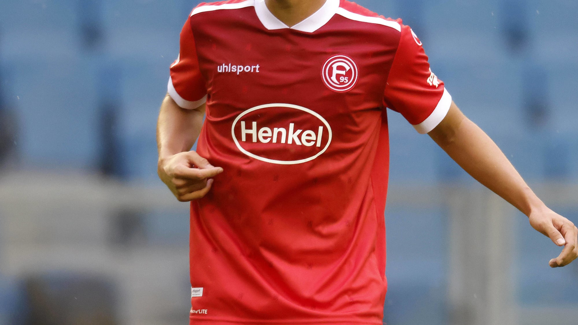 17 Euro Diskrepanz Die Trikotpreise 2020 21 In Der 2 Bundesliga 2 Bundesliga Bildergalerie Kicker