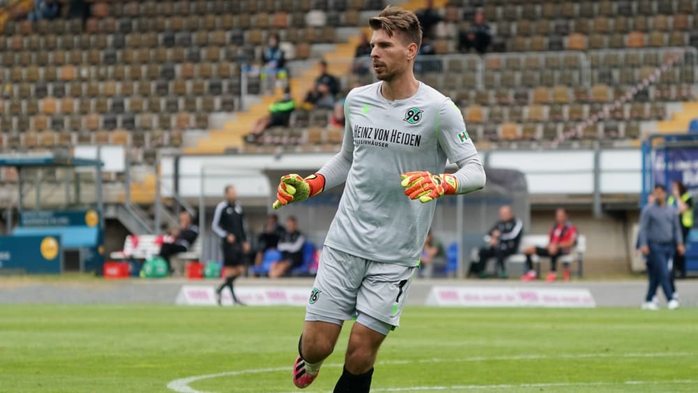 Vorzeitige Sommerpause: Ron-Robert Zieler läuft in dieser Saison nicht mehr für Hannover 96 auf.