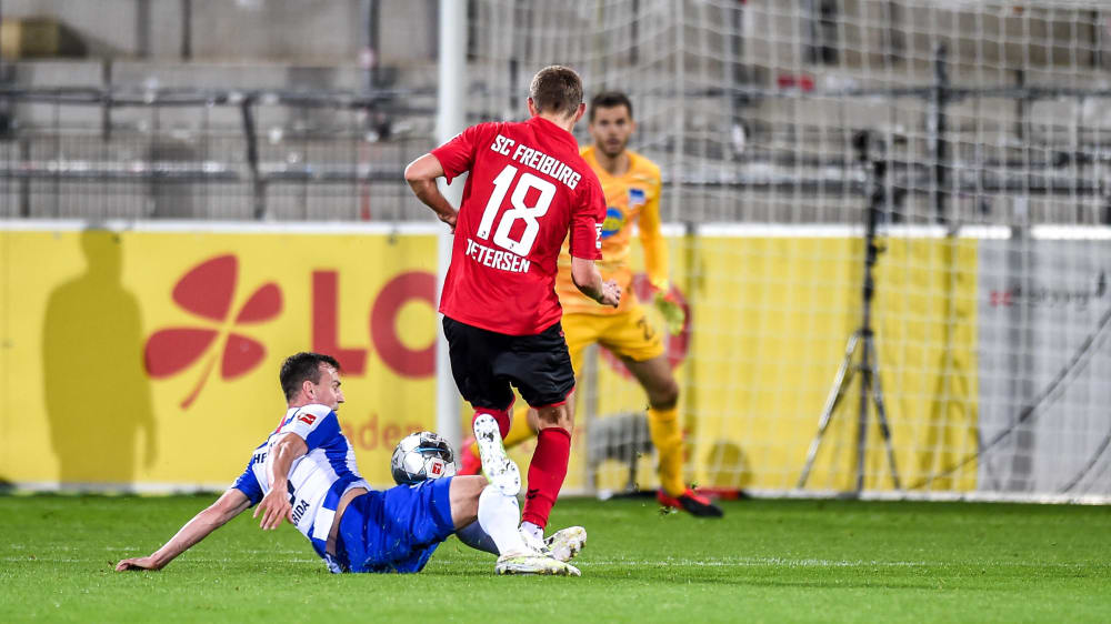 Spielentscheidender Moment: Vladimir Darida verliert den Ball als letzter Mann an Nils Petersen.