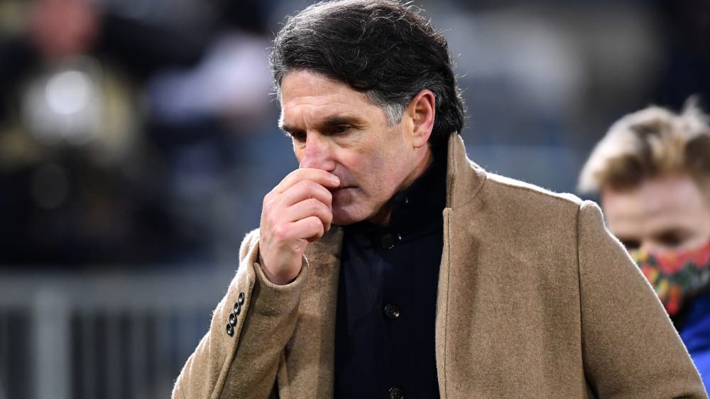 Verschnupft in Bielefeld: Herthas Trainer Bruno Labbadia.