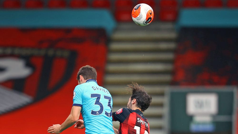 Adam Smith (r.), Ben Davies