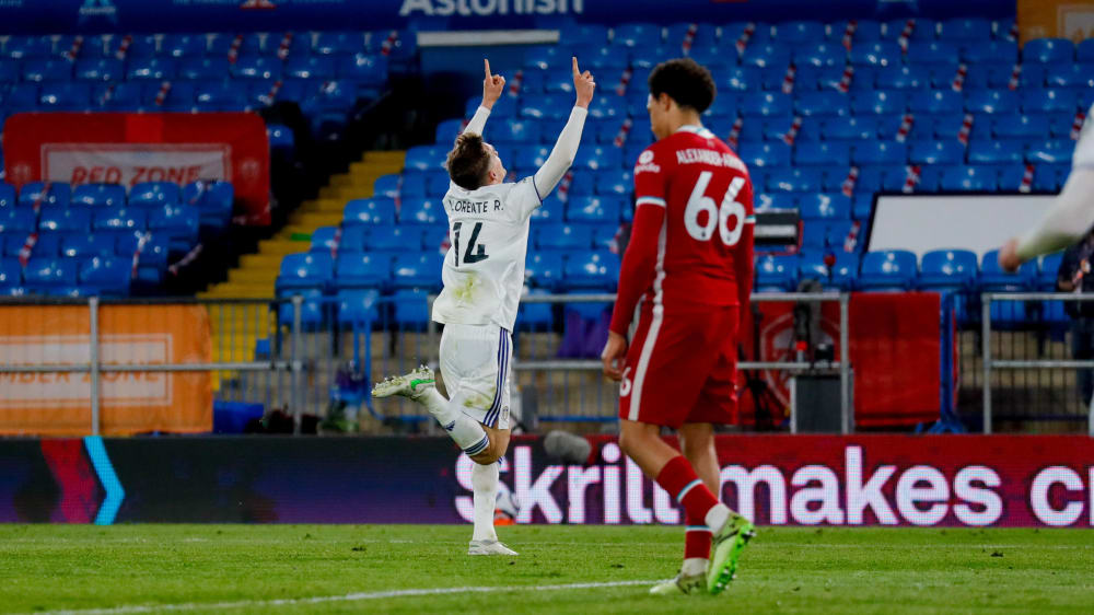 Freud und Leid: Diego Llorente (in Weiß) bejubelt sein Tor zum 1:1, Trent Alexander-Arnold lässt den Kopf hängen.