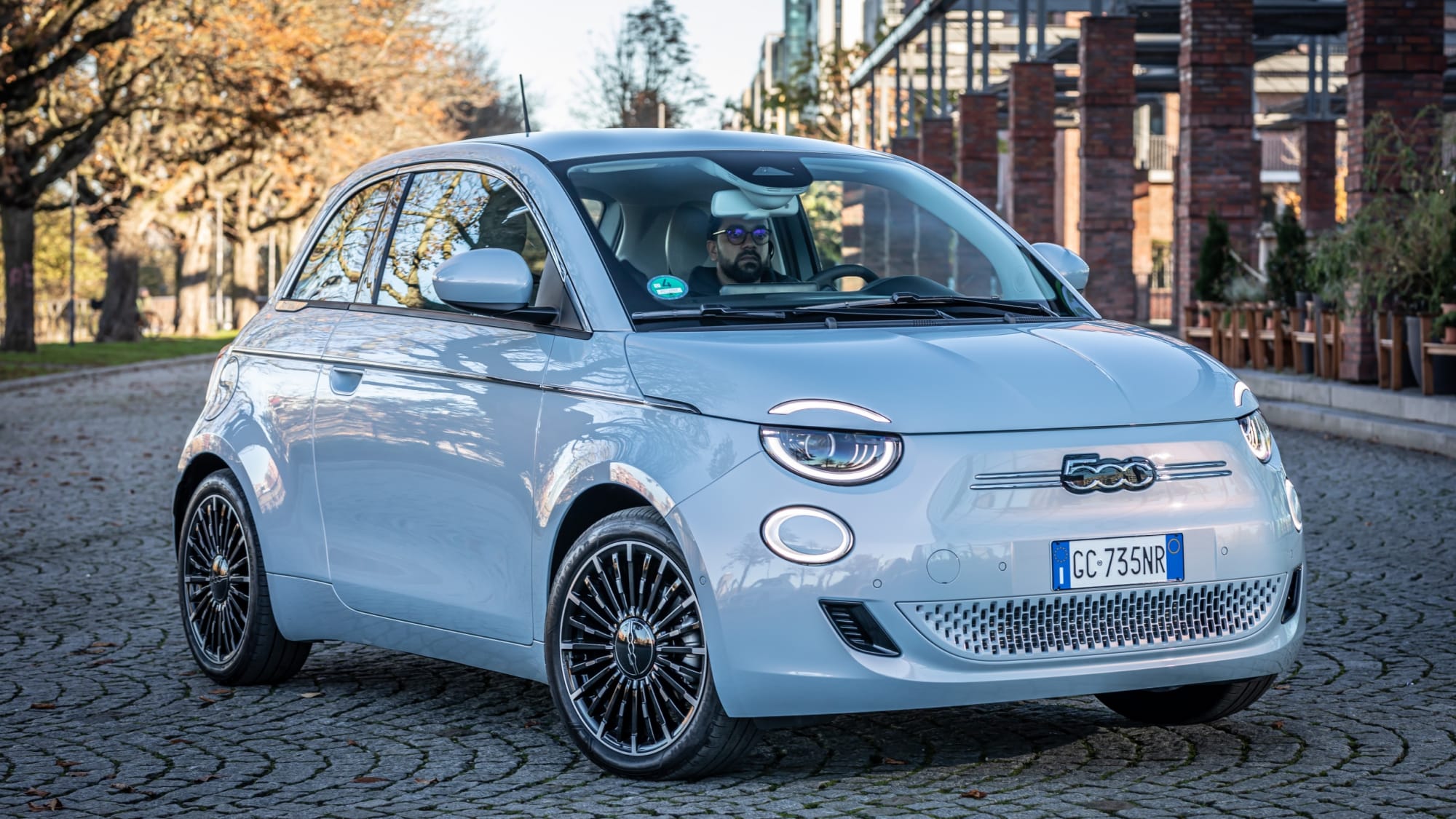 Fiat 500e клуб