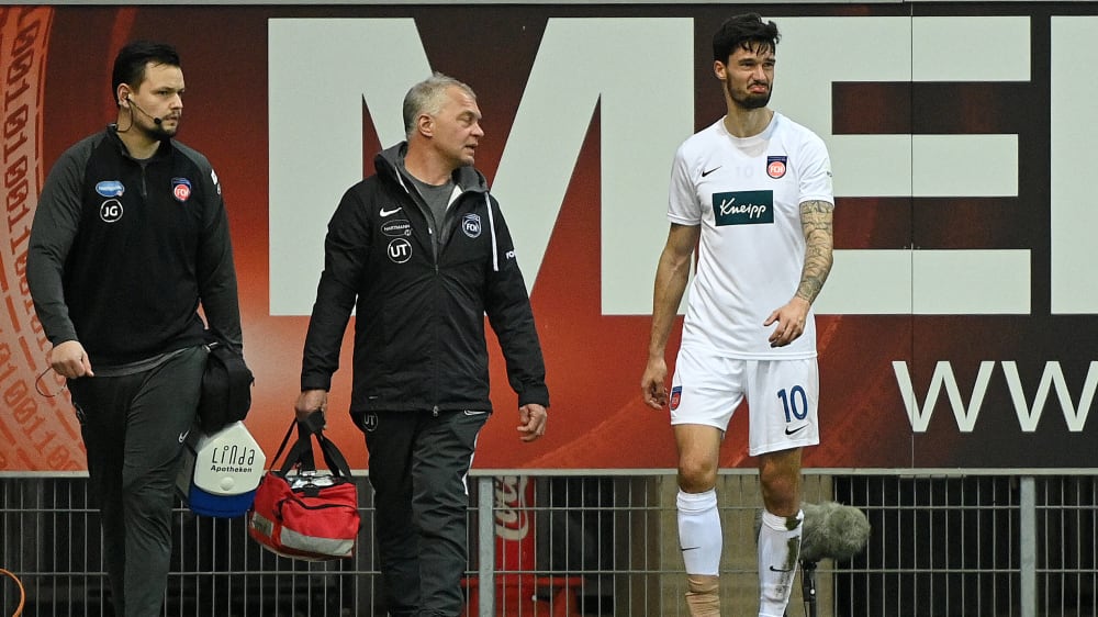 Musste früh angeschlagen runter: Tim Kleindienst (r.).