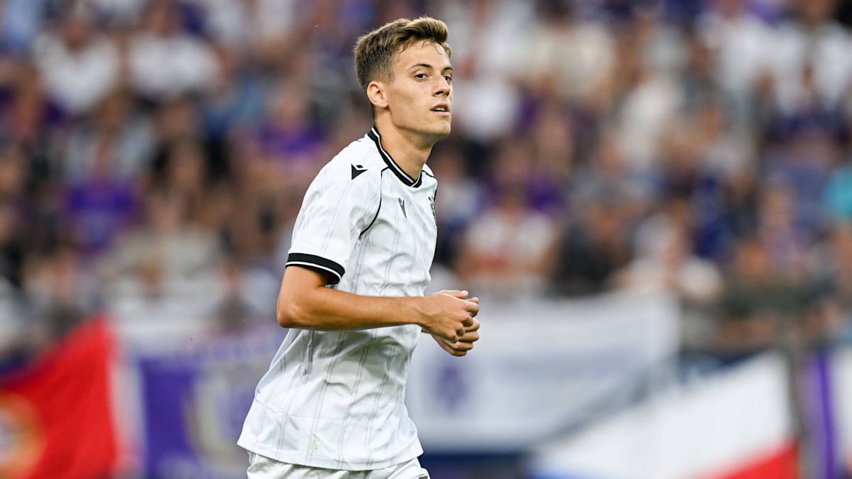 After El Mala's Exit: Konstantelias in BVB's Focus
