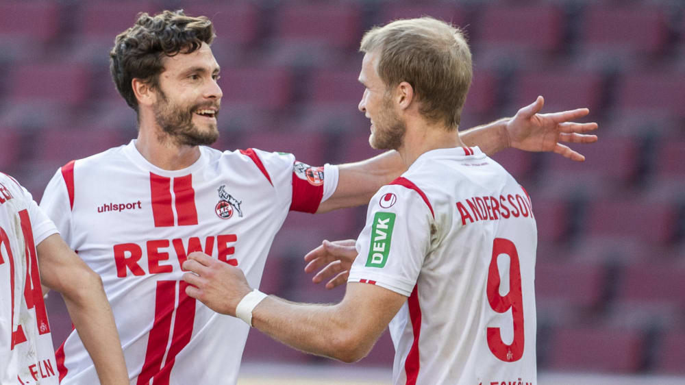 Kölns Jonas Hector (li.) muss passen, Sebastian Andersson dagegen ist voll einsatzfähig.