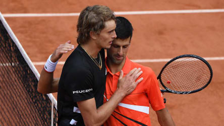 Alexander Zverev und Novak Djokovic