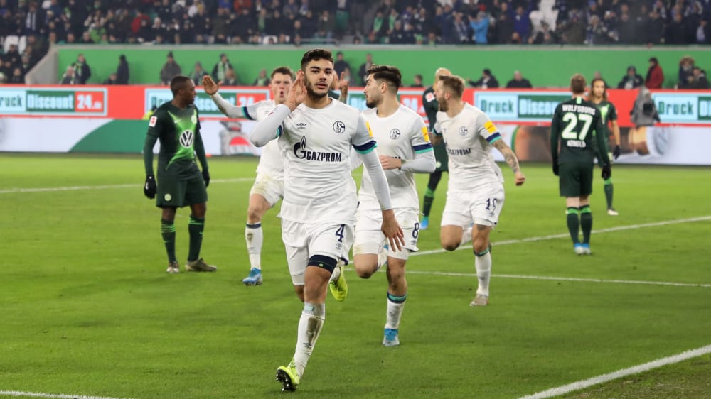 Der Schalker Ozan Kabak bejubelt das zwischenzeitliche 1:0.