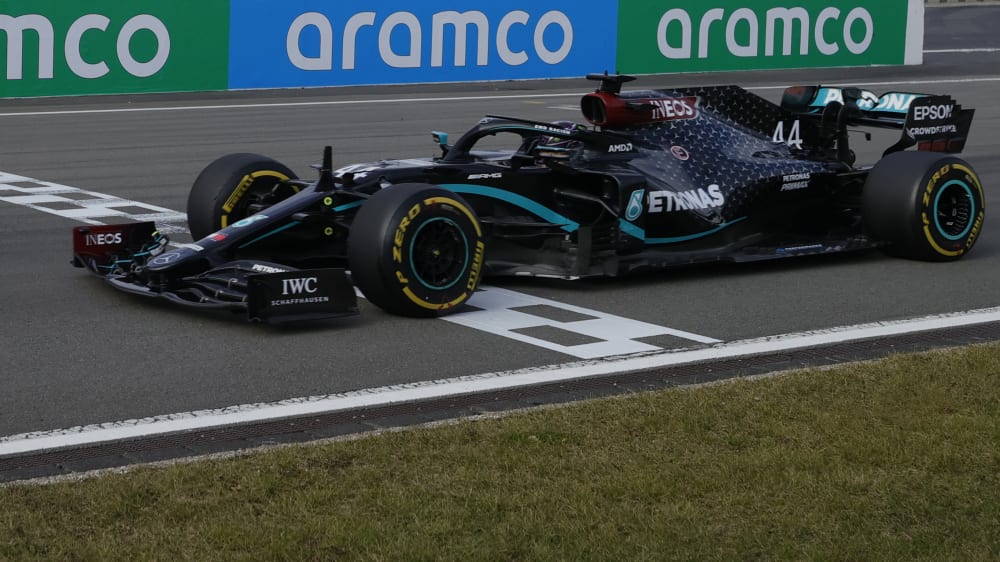 Ausgerechnet Auf Dem Nurburgring Hamilton Stellt Schumachers 91 Siege Rekord Ein Kicker
