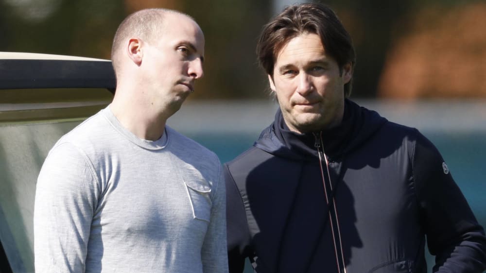 Gerhard Zuber (r.) übernimmt den Posten des Sportdirektors bei Hannover 96 von Jan Schlaudraff (l.).