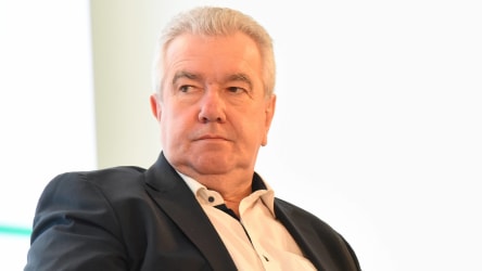 DFB-Vizepräsident Peter Frymuth hat derzeit eine Menge zu tun.