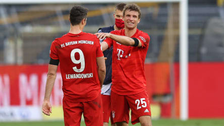 FC Bayern: Robert Lewandowski und Thomas Müller droht Gelb ...