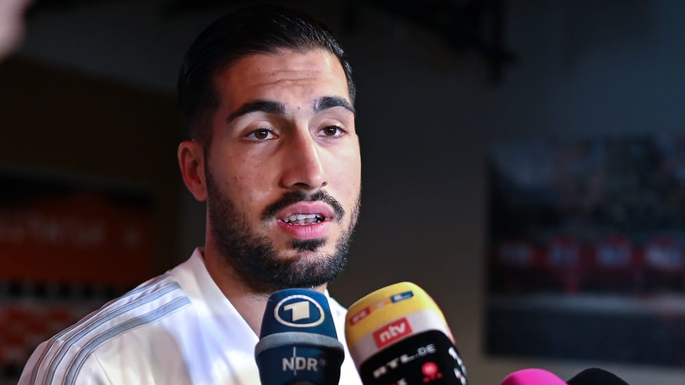 Von wegen gute Laune: Emre Can ist wegen seiner Nichtberücksichtigung bei Juventus für den CL-Kader richtig angefressen.
