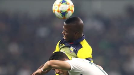 Enner Valencia gegen Hector Moreno