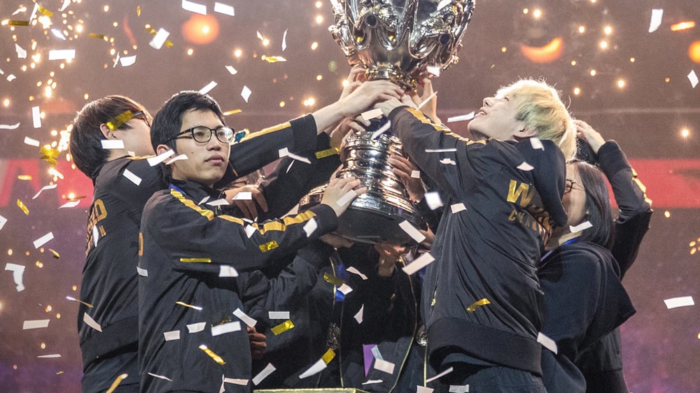 FunPlus Phoenix hat den Summoners Cup gewonnen.
