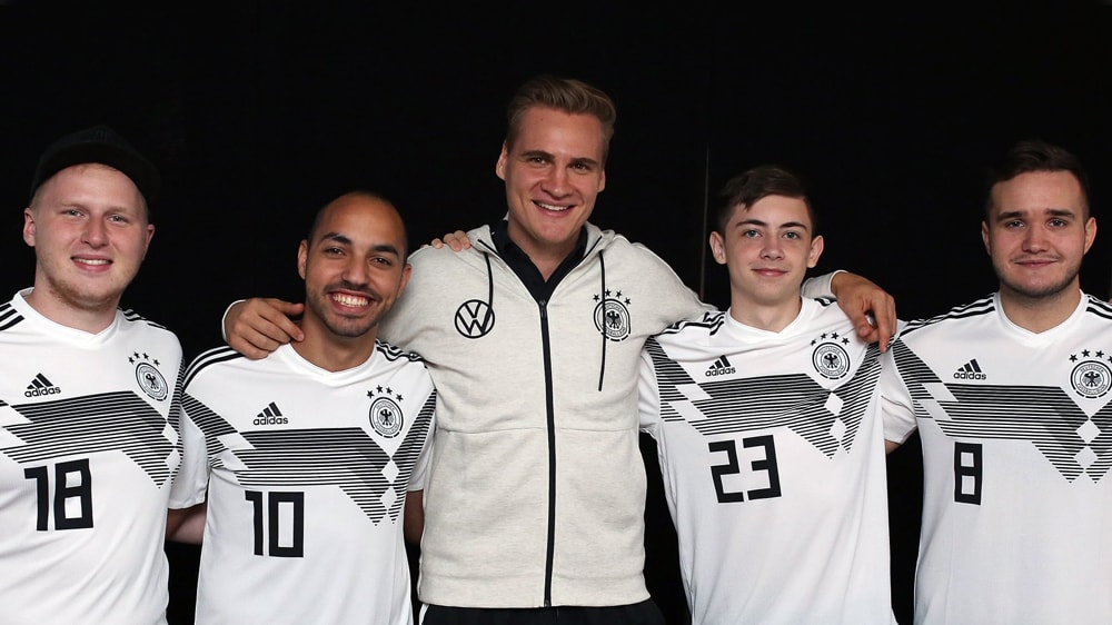 Bittner (1.v.l.) und Harkous (2.v.l.) sowie Neuhausen (2.v.r.) und Katnawatos (1.v.r.) bildeten beim ersten eFriendly die Nationalmannschaft um Trainer Benedikt Saltzer.