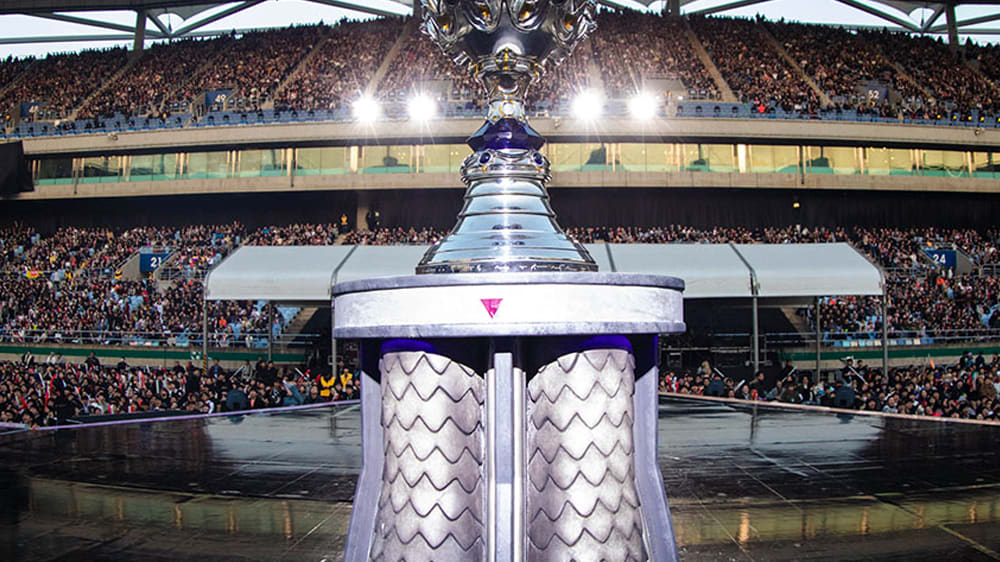 Das Objekt der Begierde: der Summoners Cup.