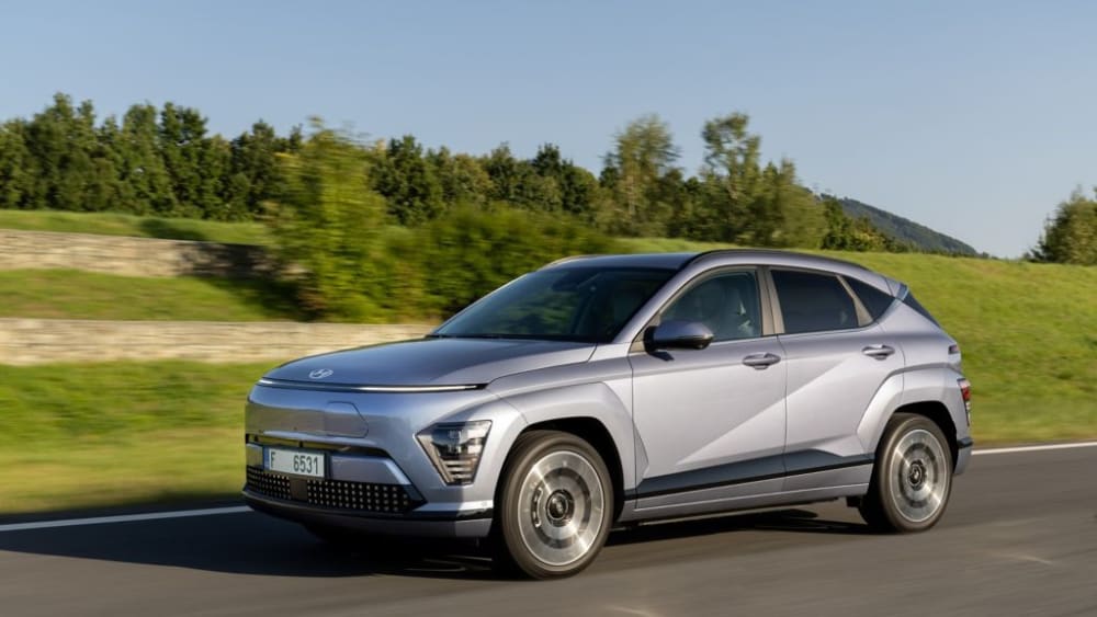 Hyundai Kona Elektro: Die Front bleibt elektroautotypisch geschlossen.
