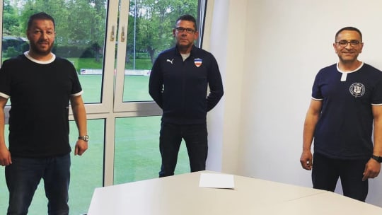Jörg Ahrens (Mitte) wird Inter Türkspor Kiel übernehmen.