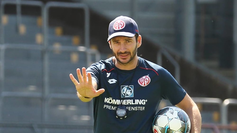 Machte eine klare Ansage gegenüber Beschimpfungen von der Tribüne: Mainz-Trainer Sandro Schwatz.