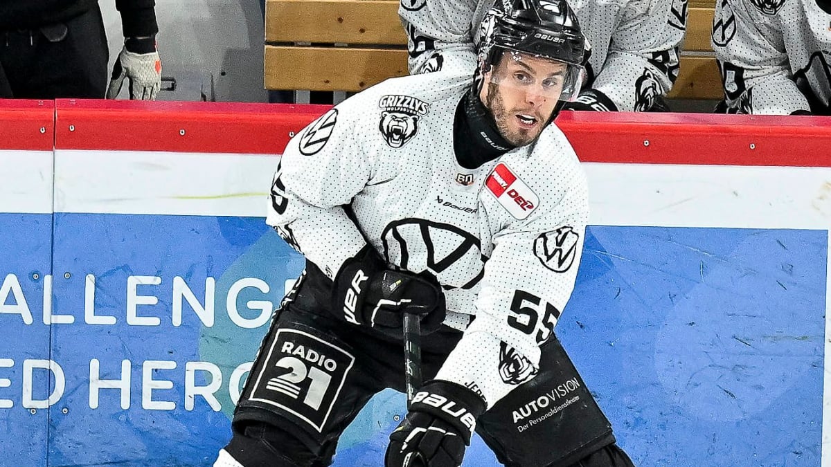 Augsburger Panther verpflichten Wolfsburgs Button - kicker