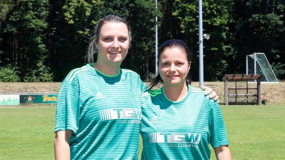 Mit Sandra Pfannenstein und Jessica Eckl haben in Bayern erstmals zwei Frauen in einem Herrenteam mitgespielt.