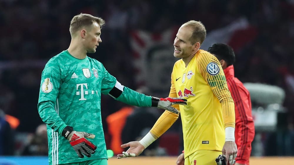 Manuel Neuer und Peter Gulacsi (r.)
