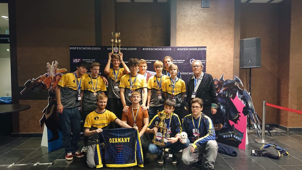 Deutschland mit starken Auftritt bei der ISF World Esports School Championship in Kiew.
