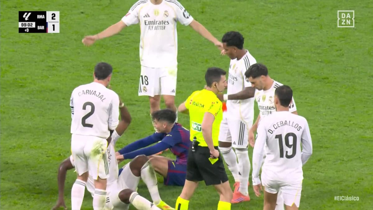 Real Madrid - Barcelona: Rote Karte für in der 100. Minute