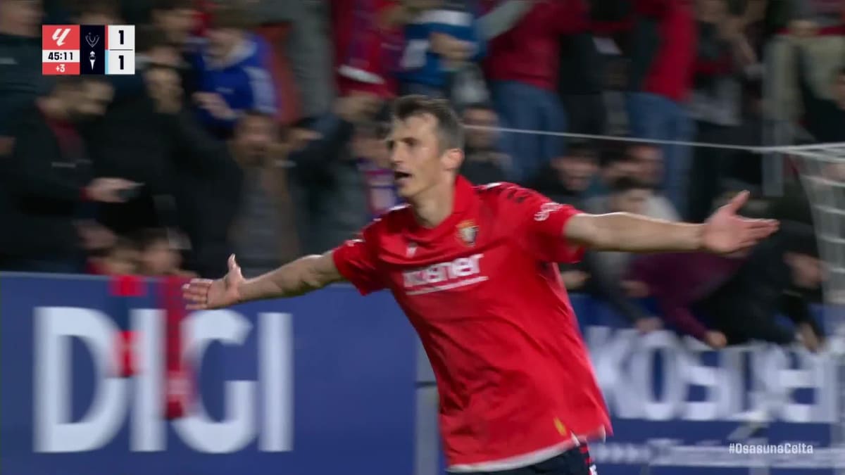 Osasuna - Vigo: Tor zum 2:1 durch Budimir in der 45.+1 Minute