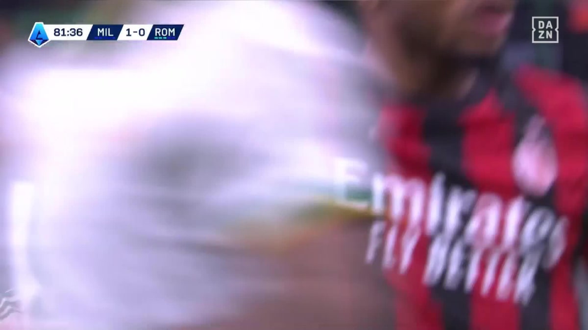 Milan - | Roma: Yellow card for Hermoso in the 83rd minute